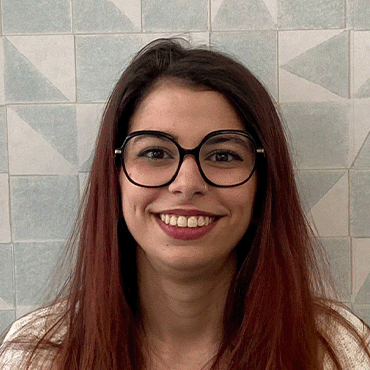 SARA AKAK